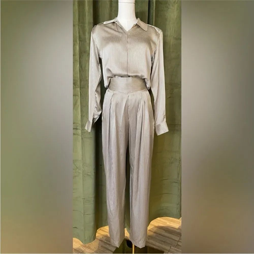 Geoffrey Beene Elegant Beige Women's  100% silk Pantsuit, US6